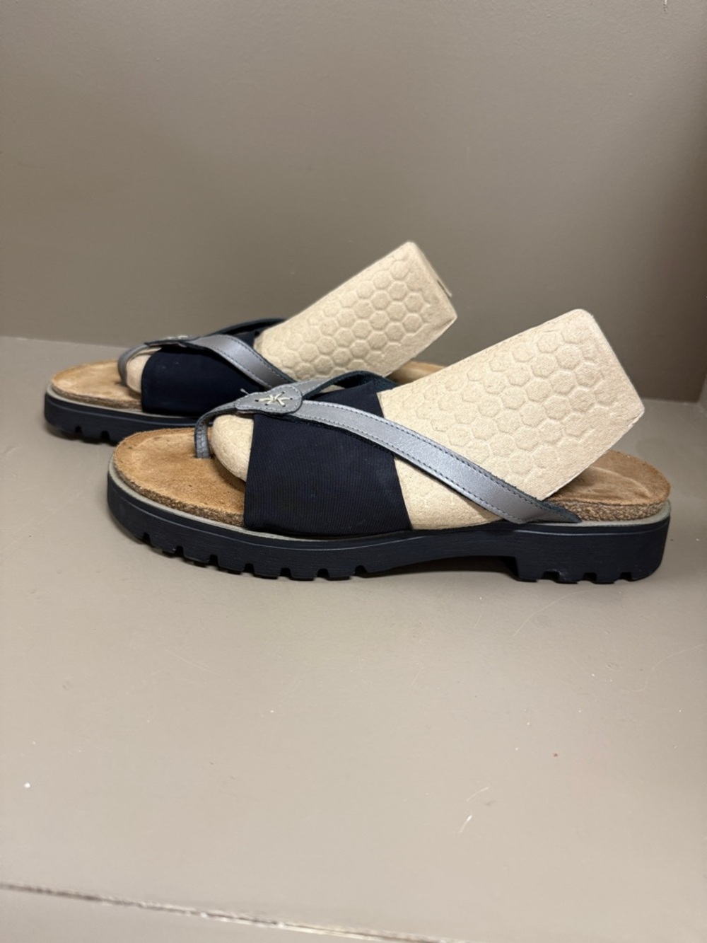 Naot Sandals Orion
Black Elastic,  Silver LeatherThong Strap
Chunky FlipFlops